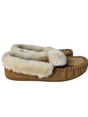 Minnetonka Sheepskin Slippers 40641 Size 8 Faux Fur Tan Hard Sole Native Cozy